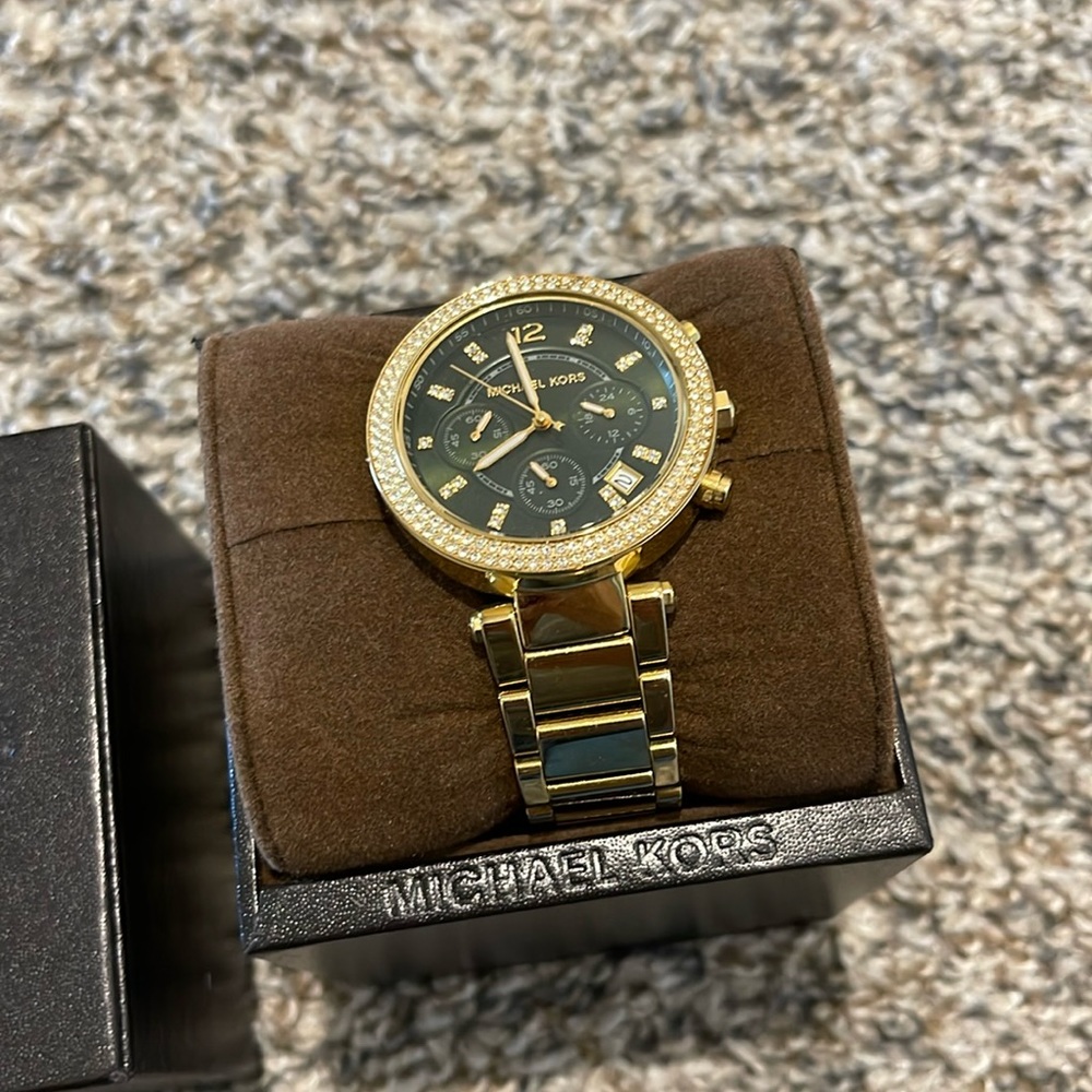 Michael Kors Watch (needs battery)
